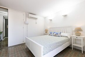 Unik Vacation Citywall