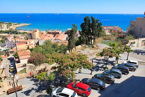 Unik Vacation Citywall