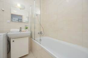 Wolska Apartment With Parking by Renters