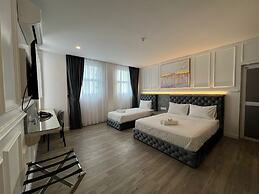 Frazel Heritage Hotel