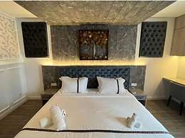 Frazel Heritage Hotel