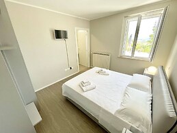 Villa Ipnotica - Panoramic Views Plus Exquisite Pool - Sleeps 7 - Very