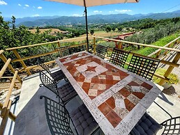 Villa Ipnotica - Panoramic Views Plus Exquisite Pool - Sleeps 7 - Very