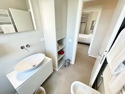 Villa Ipnotica - Panoramic Views Plus Exquisite Pool - Sleeps 7 - Very