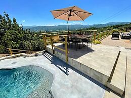 Villa Ipnotica - Panoramic Views Plus Exquisite Pool - Sleeps 7 - Very