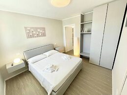 Villa Ipnotica - Panoramic Views Plus Exquisite Pool - Sleeps 7 - Very