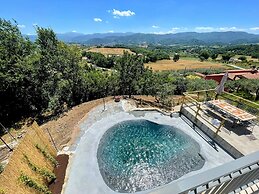 Villa Ipnotica - Panoramic Views Plus Exquisite Pool - Sleeps 7 - Very