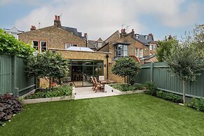 Westover Road III by Onefinestay