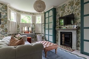 Westover Road III by Onefinestay