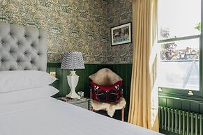 Westover Road III by Onefinestay