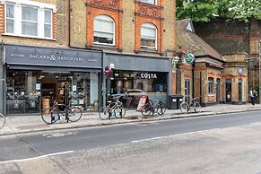 Westover Road III by Onefinestay