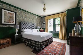 Westover Road III by Onefinestay