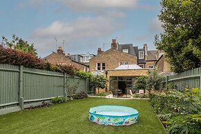 Westover Road III by Onefinestay