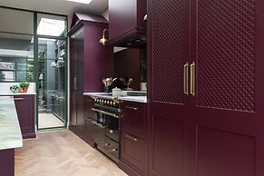 Westover Road III by Onefinestay