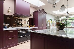 Westover Road III by Onefinestay