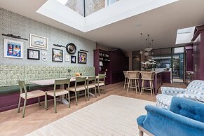 Westover Road III by Onefinestay
