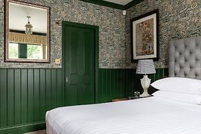 Westover Road III by Onefinestay