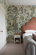 Westover Road III by Onefinestay