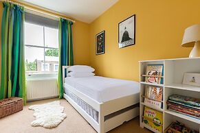 Englefield Road by Onefinestay
