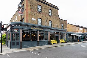 Englefield Road by Onefinestay