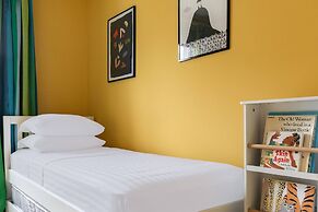 Englefield Road by Onefinestay