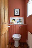 Englefield Road by Onefinestay