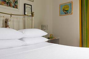 Englefield Road by Onefinestay