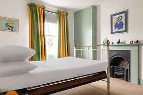 Englefield Road by Onefinestay