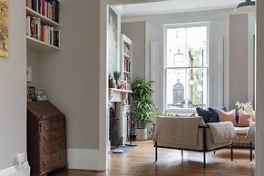 Englefield Road by Onefinestay