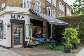 Englefield Road by Onefinestay