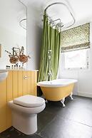 Englefield Road by Onefinestay