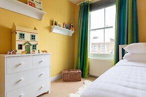 Englefield Road by Onefinestay