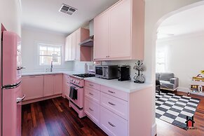 Remodeled 1920s Bungalow & Retro Casita