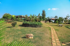 Banana Eco Resort