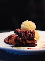 El Cayuco Restaurant apart Hotel