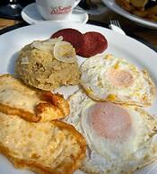 El Cayuco Restaurant apart Hotel