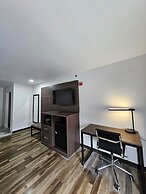 Quality Inn & Suites Columbia Harbison