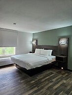 Quality Inn & Suites Columbia Harbison