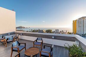 New Centric apt. with pool & jacuzzi