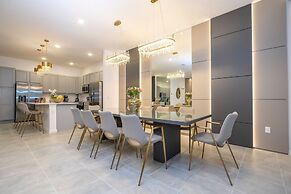 2024 Brand NEW 12bed 12ba At Paradiso Grande