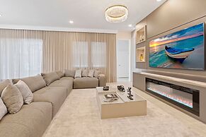 2024 Brand NEW 12bed 12ba At Paradiso Grande