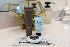 2024 Brand NEW 12bed 12ba At Paradiso Grande