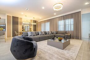 2024 Brand NEW 12bed 12ba At Paradiso Grande