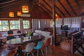 Nomades Riverside - Adventure Hostels & Coworking