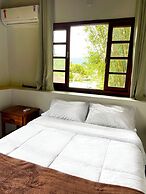 Nomades Riverside - Adventure Hostels & Coworking
