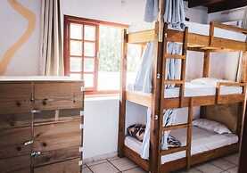 Nomades Riverside - Adventure Hostels & Coworking