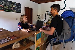 Nomades Riverside - Adventure Hostels & Coworking