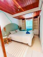 Nomades Riverside - Adventure Hostels & Coworking
