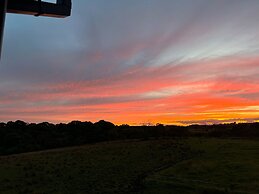 Wonderful 4 Bedroom Cottage Sleeps 8