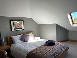 Wonderful 4 Bedroom Cottage Sleeps 8